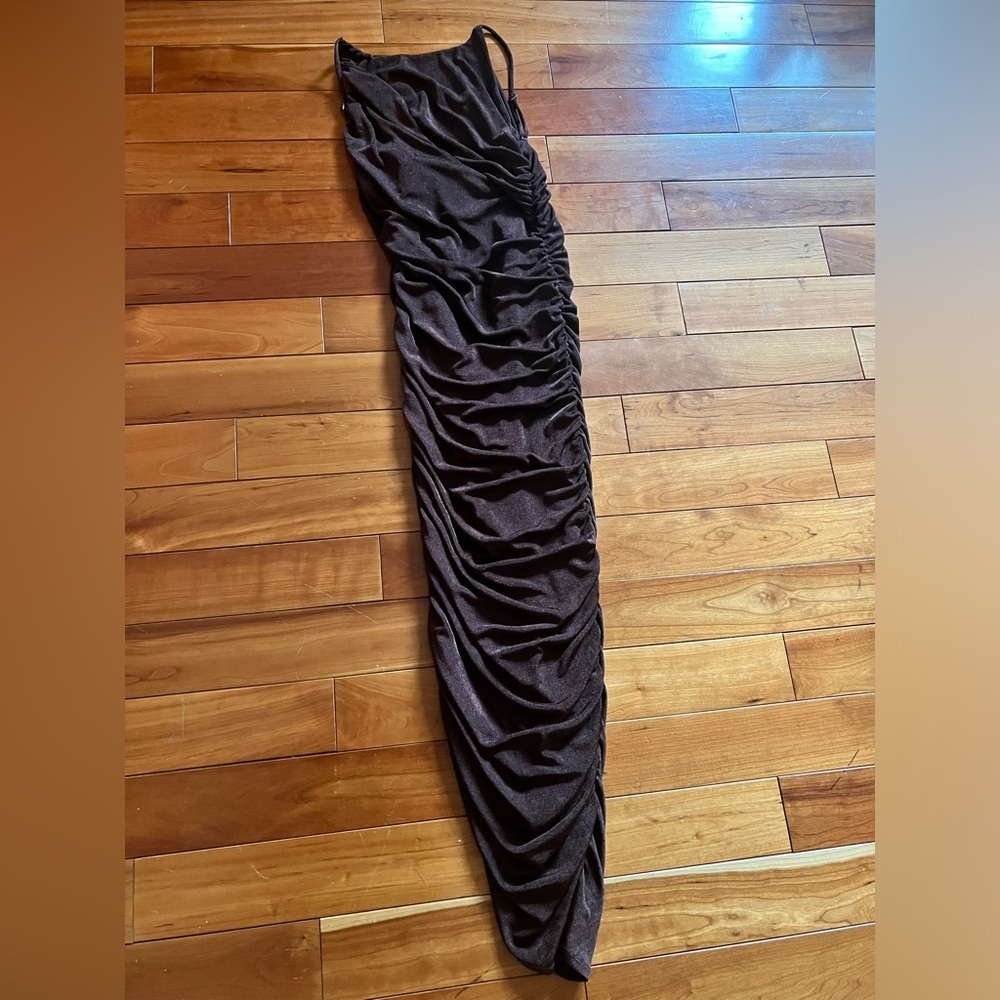 NBD revolve Brown ruched fitted slit dress maxi sexy night out holidays chic - Picture 6 of 12